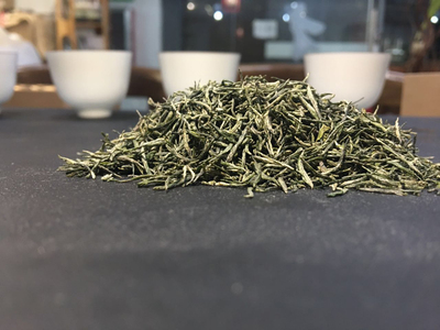 亲历“信阳毛尖”雨前茶制作全程 | 什么是好茶?才能倒一壶春天